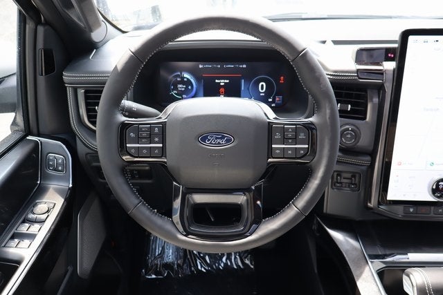 2025 Ford F-150 Lightning Platinum