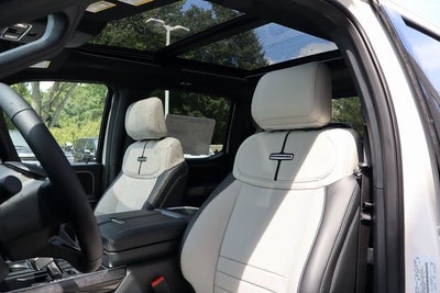 2025 Ford F-150 Lightning Platinum