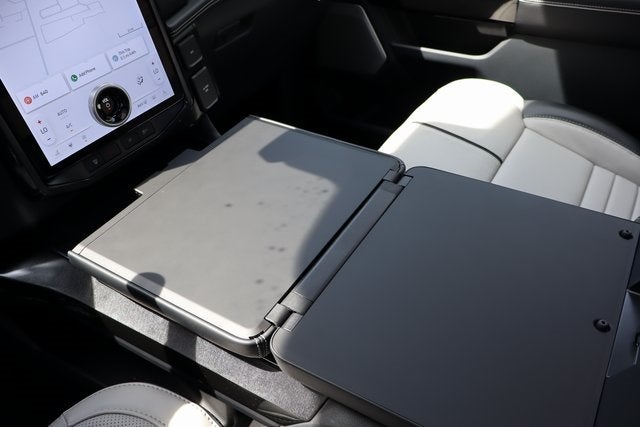 2025 Ford F-150 Lightning Platinum