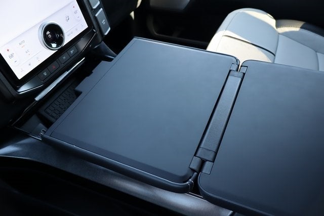 2025 Ford F-150 Lightning Platinum