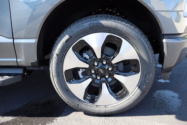 2025 Ford F-150 Lightning Platinum