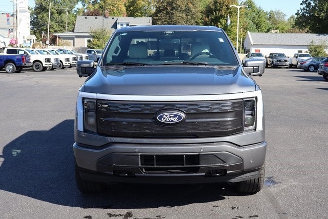 2025 Ford F-150 Lightning Platinum