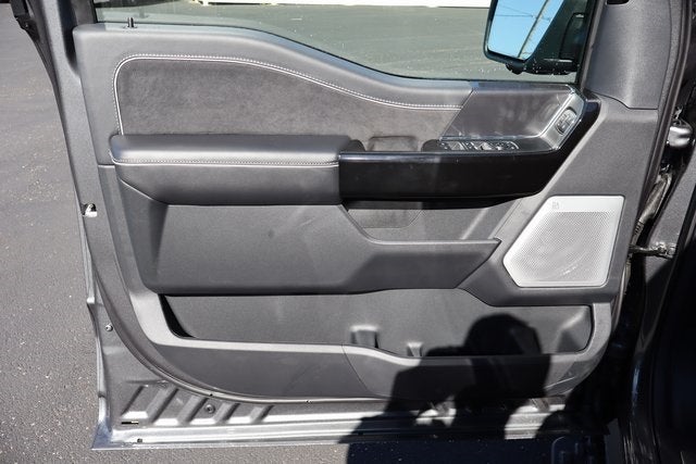 2025 Ford F-150 Lightning Platinum