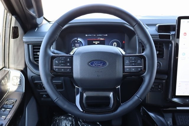 2025 Ford F-150 Lightning Platinum