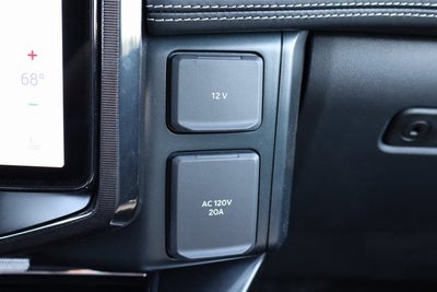 2025 Ford F-150 Lightning Platinum