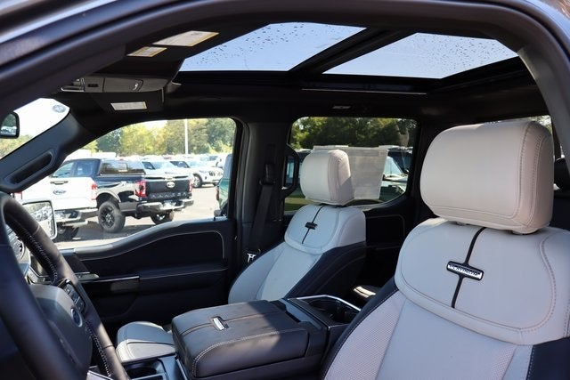 2025 Ford F-150 Lightning Platinum