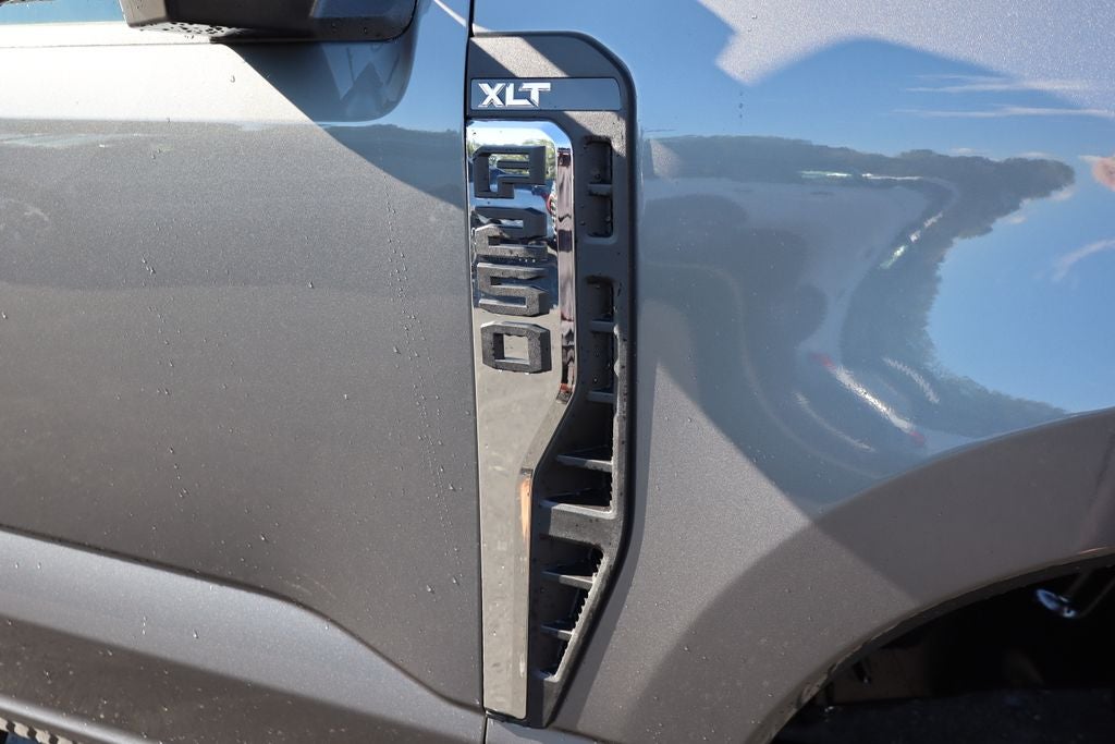 2027 Ford F-250SD XLT