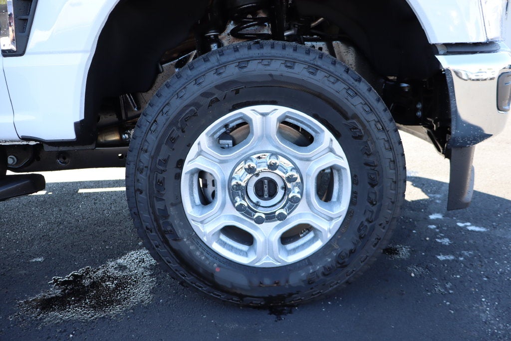 2027 Ford F-250SD XLT