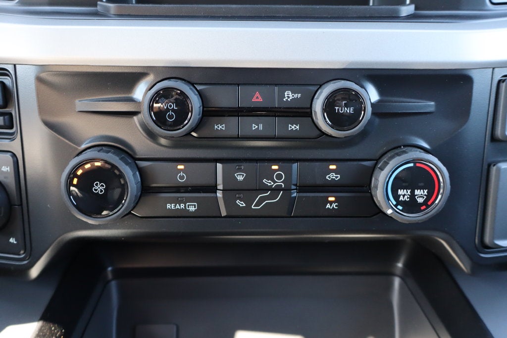 2027 Ford F-250SD XLT