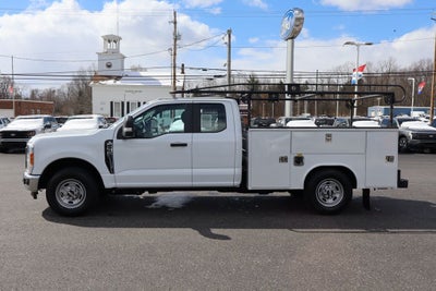 2023 Ford F-250SD XL w/8' Reading Classic II Service Body
