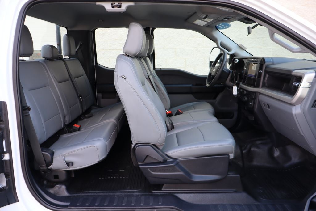 2023 Ford F-250SD XL w/8' Reading Classic II Service Body