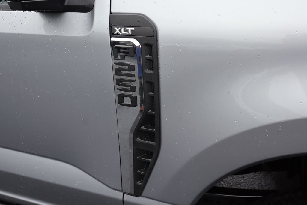 2027 Ford F-250SD XLT