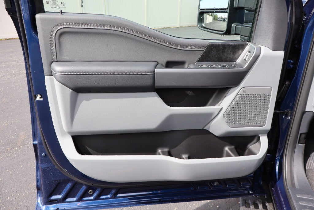 2027 Ford F-250SD XLT