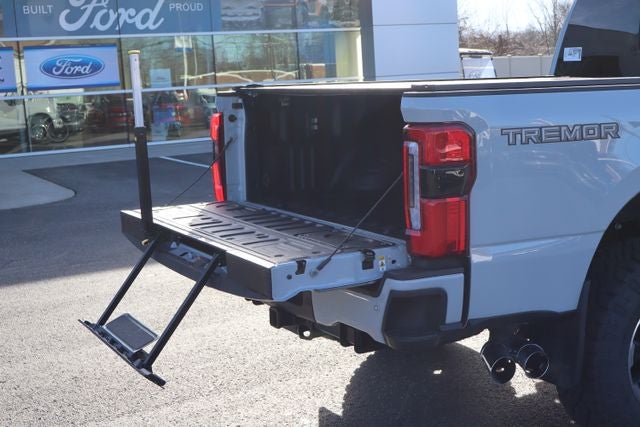 2026 Ford F-350SD Platinum Tremor Off-Road