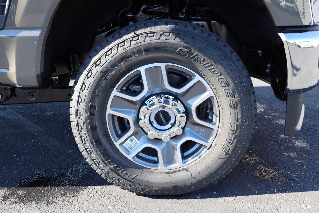 2027 Ford F-350SD Lariat