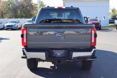 2027 Ford F-350SD Lariat
