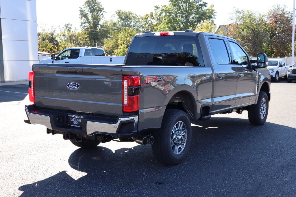 2027 Ford F-350SD Lariat