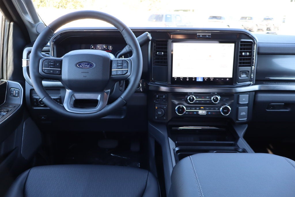 2027 Ford F-350SD Lariat