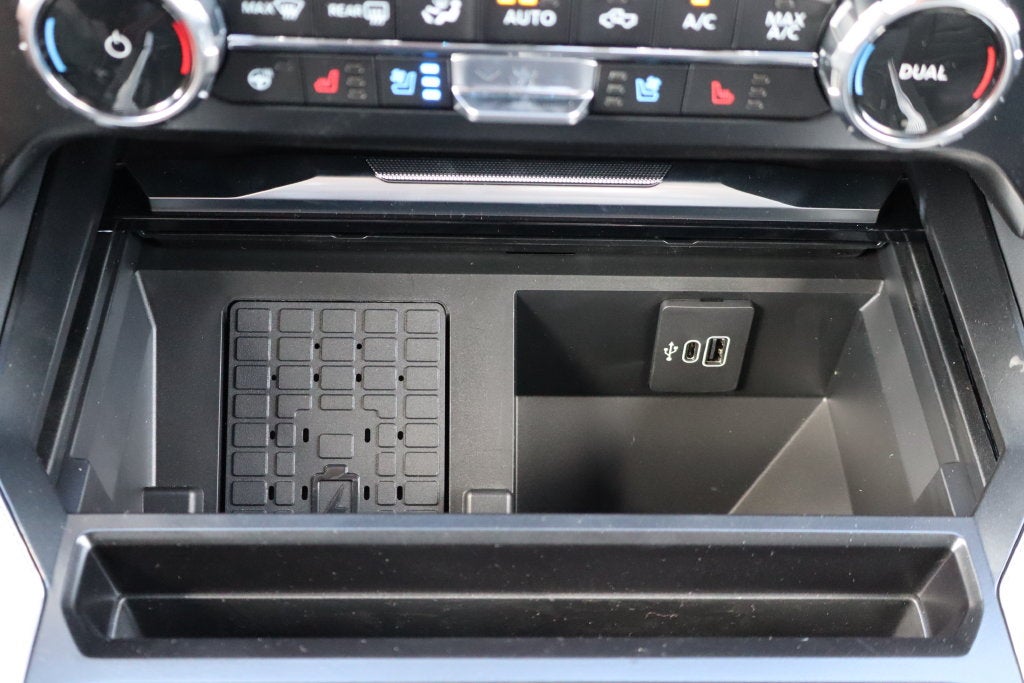 2027 Ford F-350SD Platinum