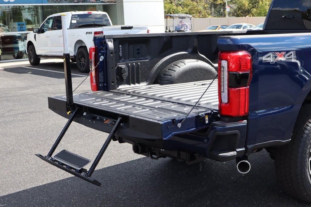 2027 Ford F-350SD Platinum