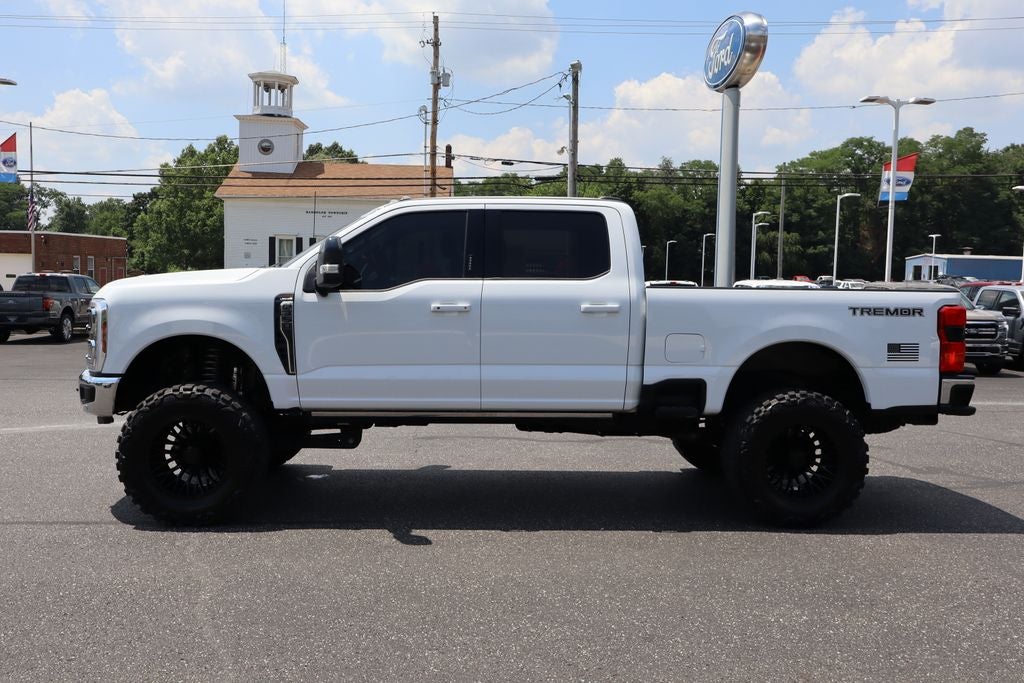 2024 Ford F-350SD Lariat Tremor