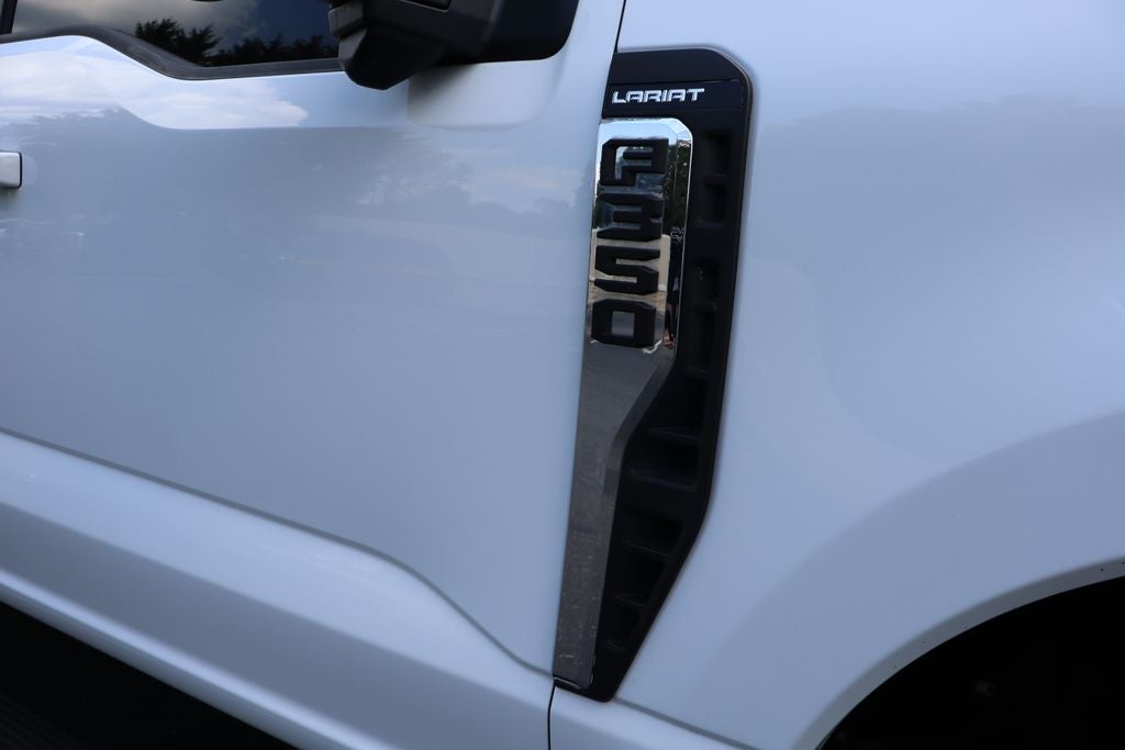 2024 Ford F-350SD Lariat Tremor