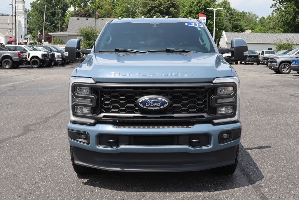 2023 Ford F-350SD Lariat