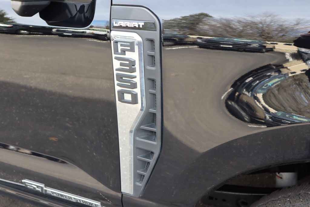 2023 Ford F-350SD Lariat