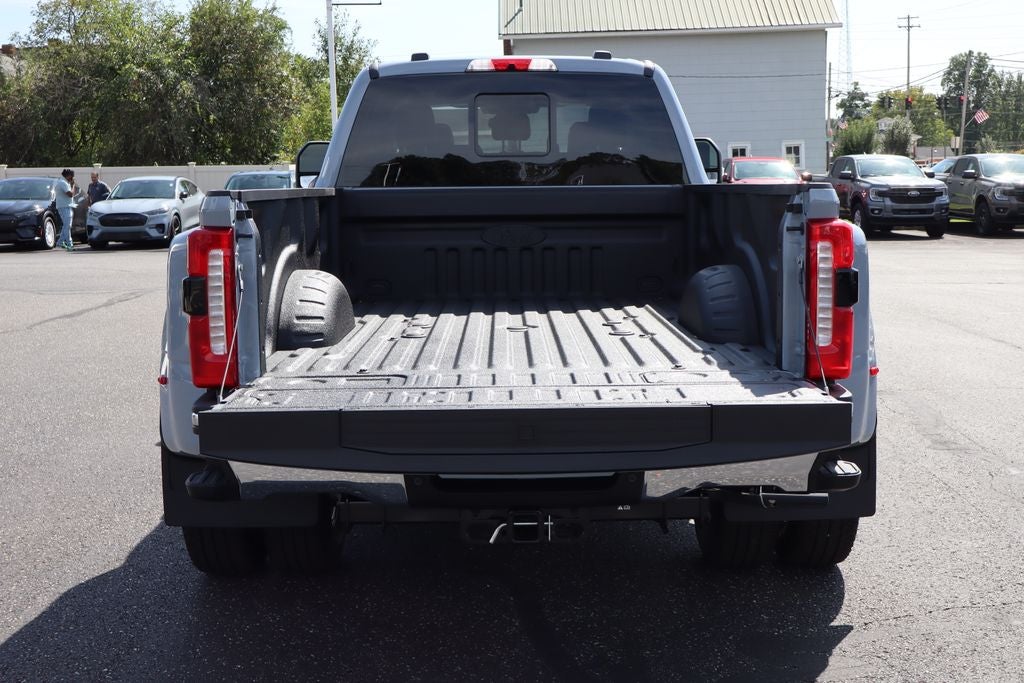 2026 Ford F-350SD Lariat DRW
