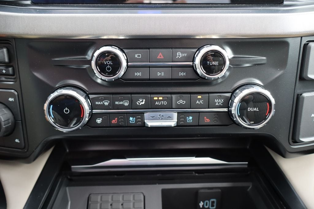 2026 Ford F-350SD Platinum DRW