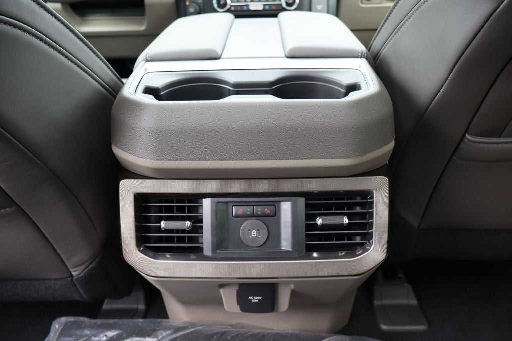 2026 Ford F-350SD Platinum DRW