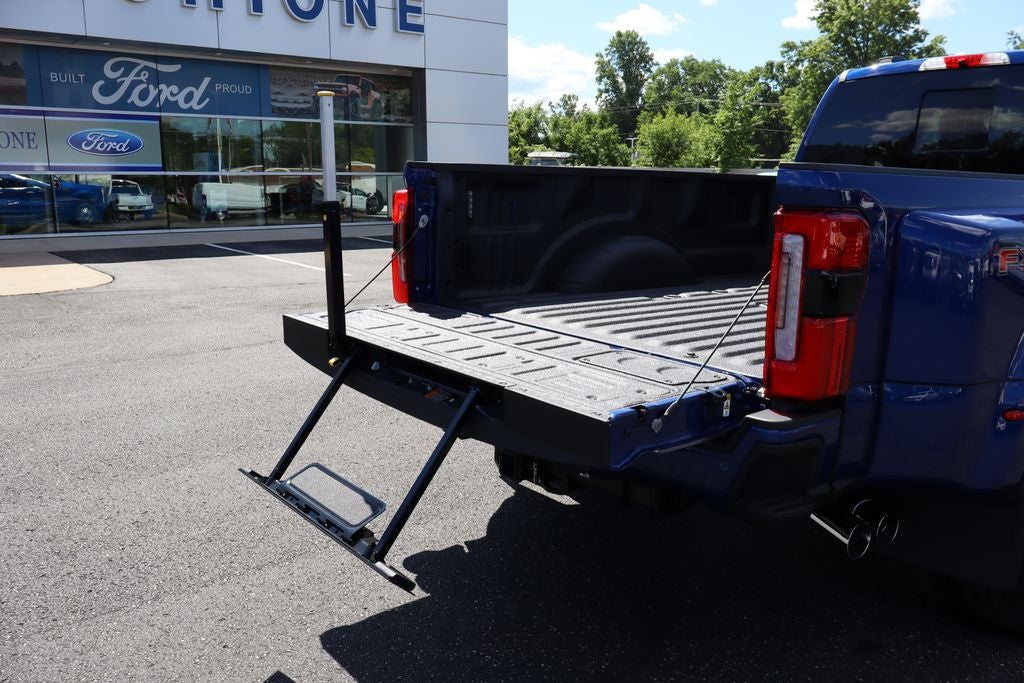 2026 Ford F-350SD Platinum DRW