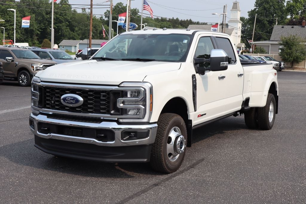 2026 Ford F-350SD Lariat DRW