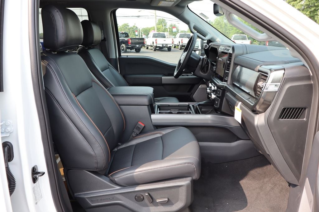 2026 Ford F-350SD Lariat DRW