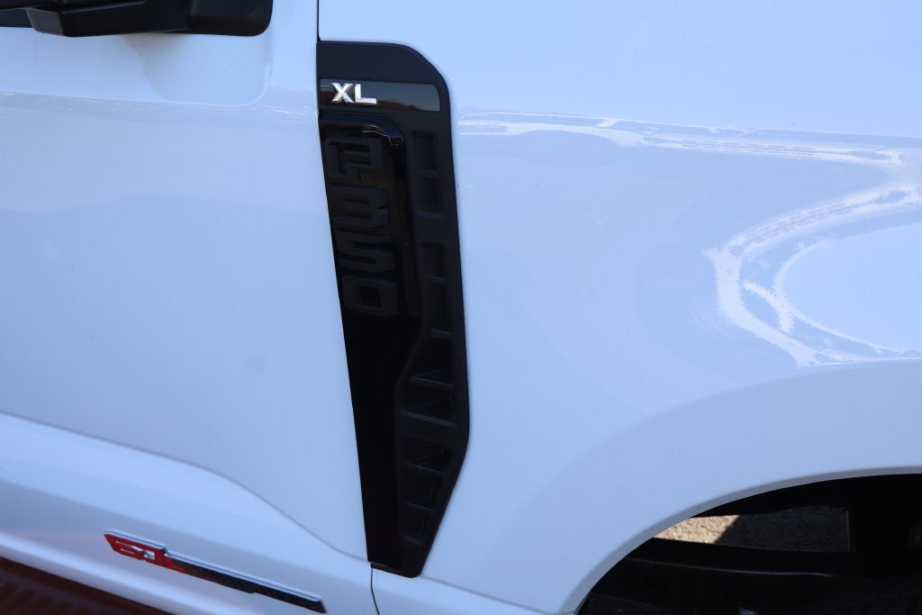 2027 Ford F-350SD XL DRW