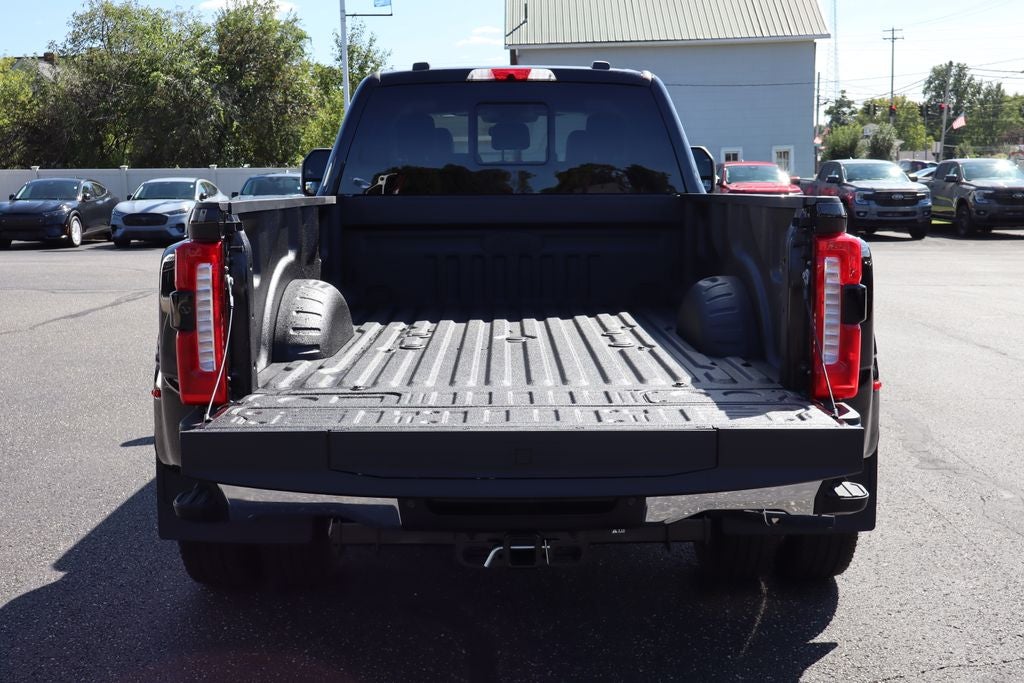 2026 Ford F-350SD Lariat DRW