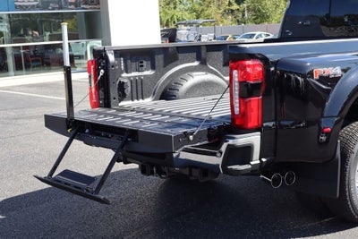 2026 Ford F-350SD Lariat DRW