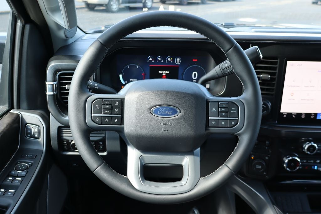 2026 Ford F-350SD Lariat DRW