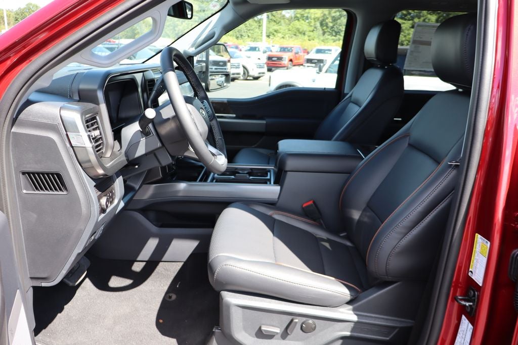 2026 Ford F-350SD Lariat DRW