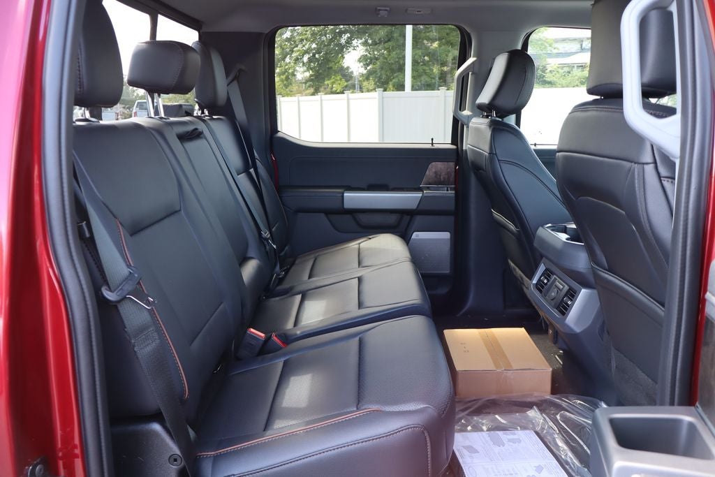 2026 Ford F-350SD Lariat DRW