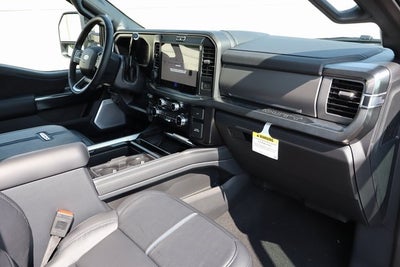 2025 Ford F-350SD Platinum DRW