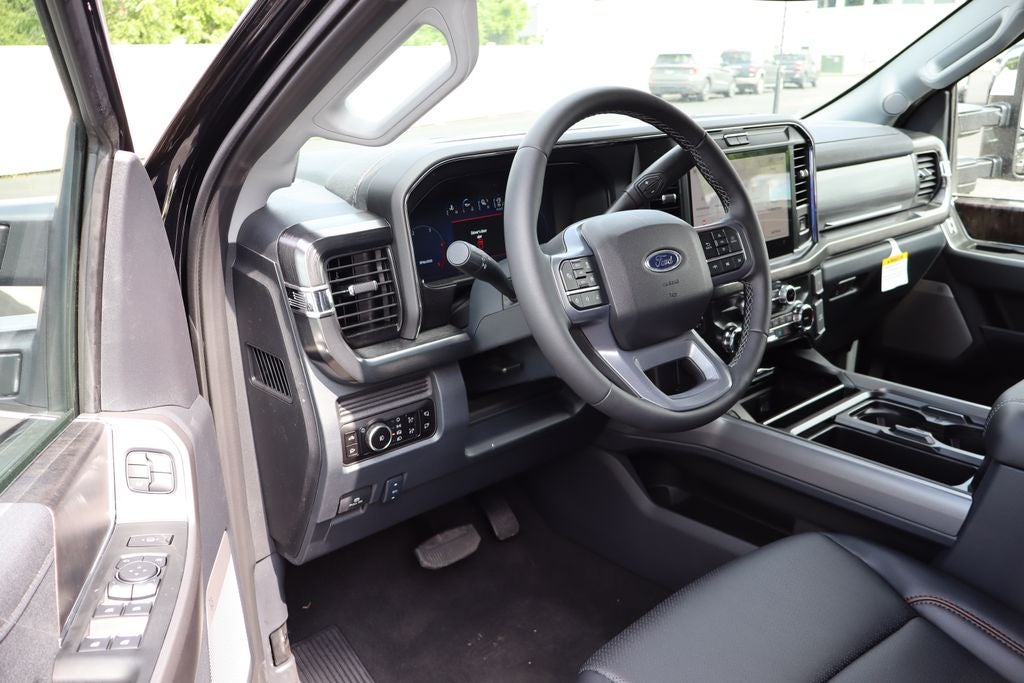 2026 Ford F-350SD Lariat DRW