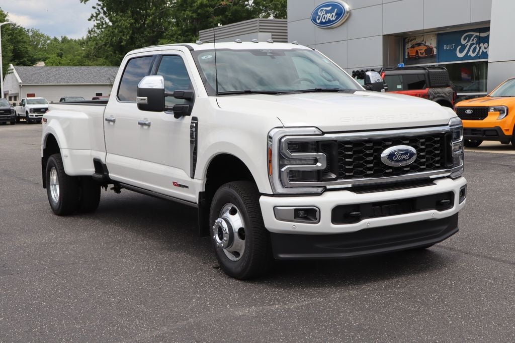 2026 Ford F-350SD Platinum DRW