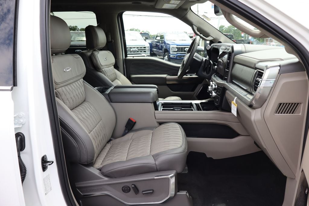 2026 Ford F-350SD Platinum DRW