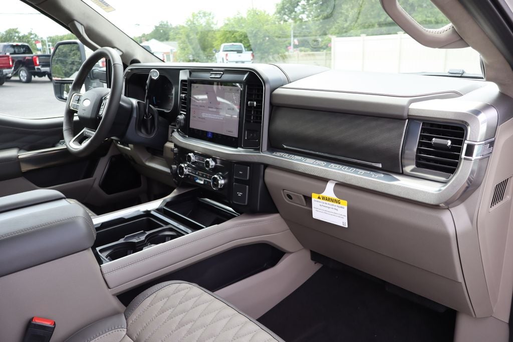 2026 Ford F-350SD Platinum DRW