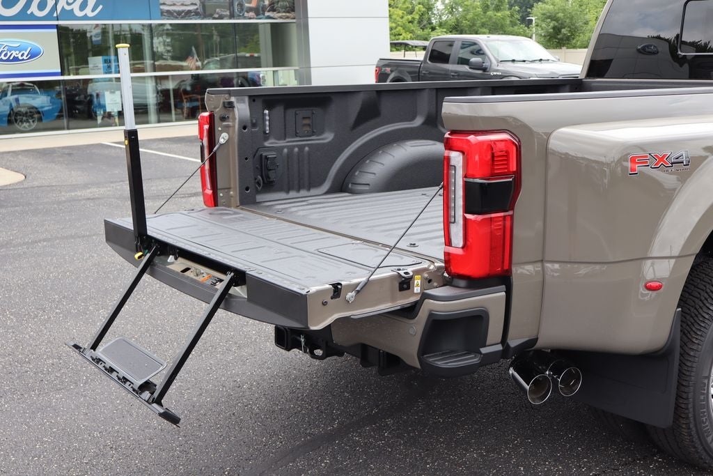 2026 Ford F-350SD Platinum DRW
