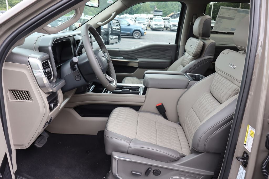 2026 Ford F-350SD Platinum DRW