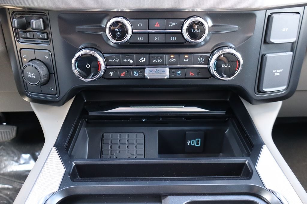2026 Ford F-350SD Platinum DRW