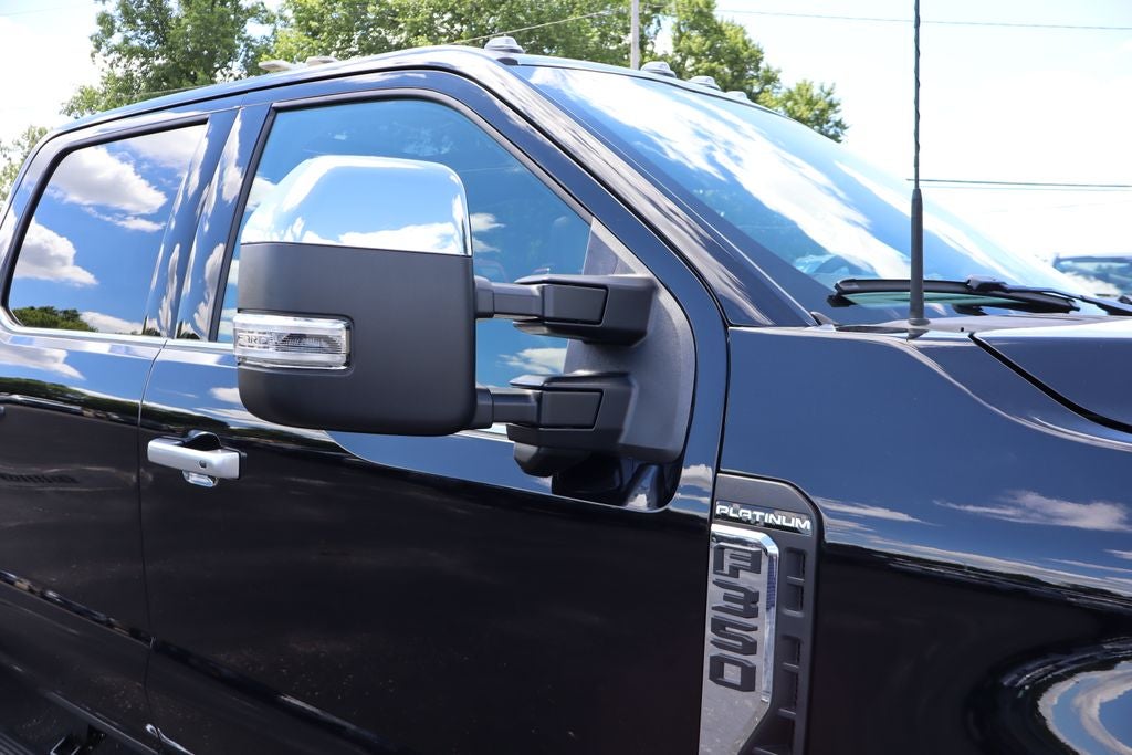 2026 Ford F-350SD Platinum DRW