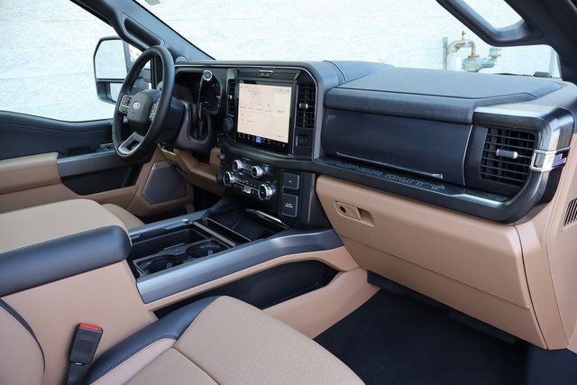 2026 Ford F-350SD Lariat DRW